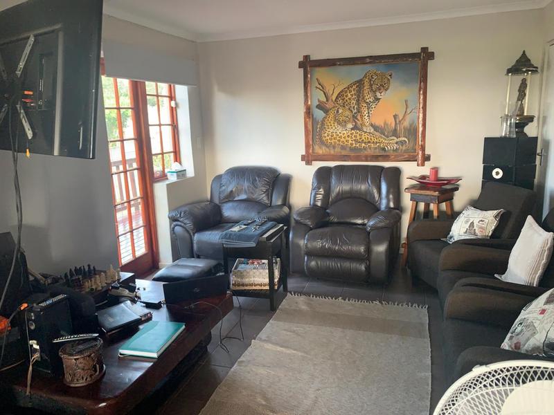4 Bedroom Property for Sale in Fraaiuitsig Western Cape